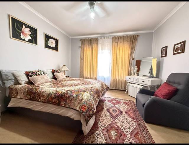 4 BEDROOM HOUSE FOR SALE IN PANORAMA